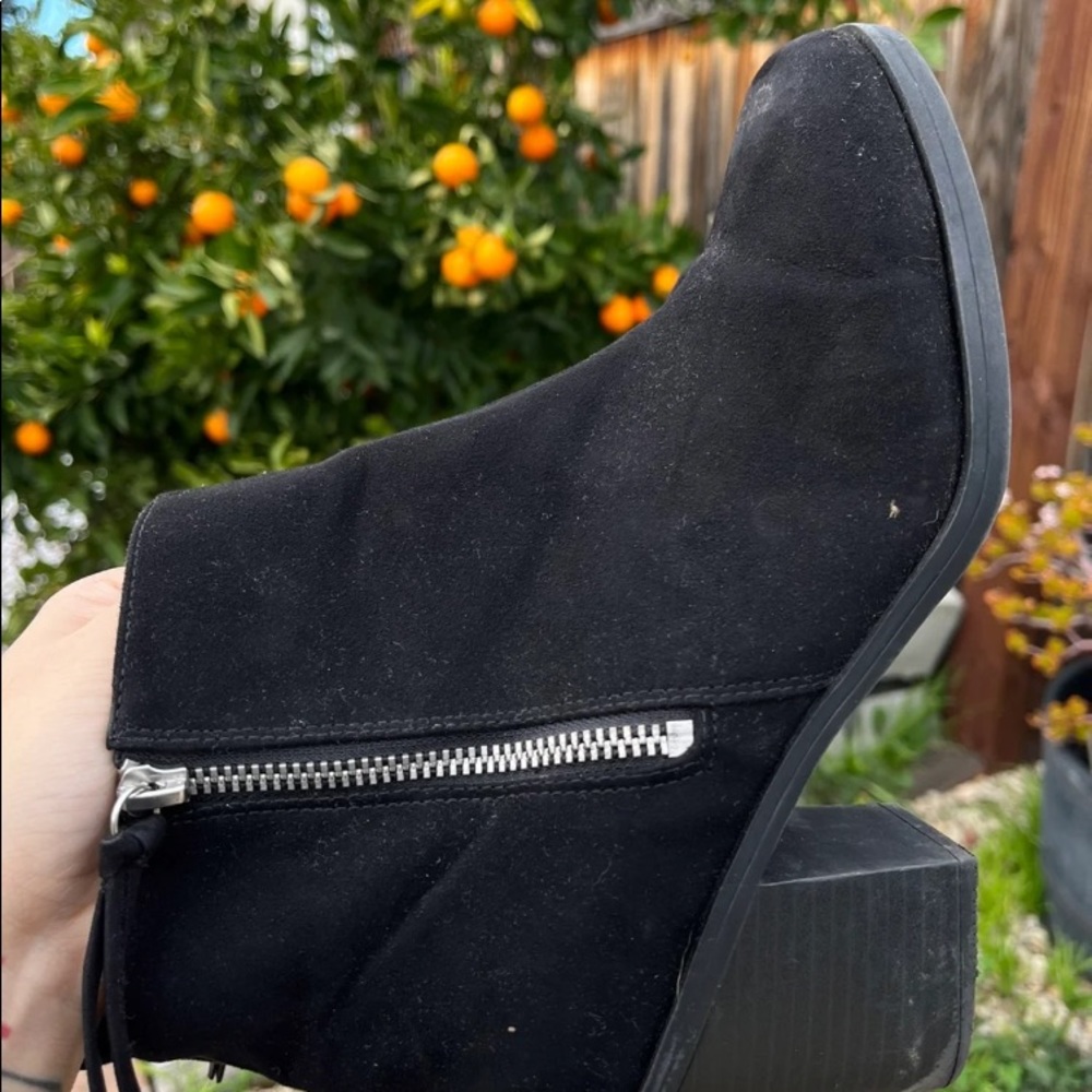 booties - Picture 5 of 8